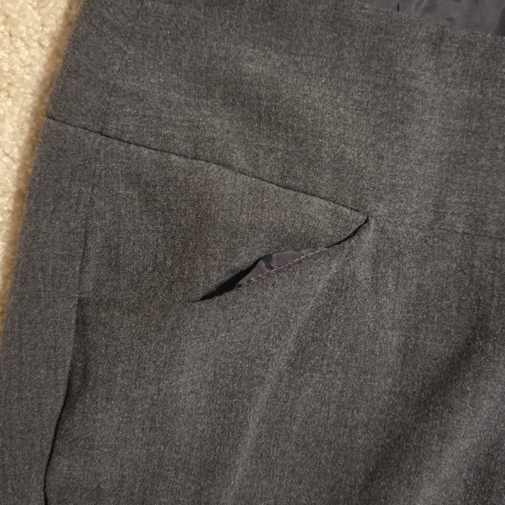 Elegant Grey Women's Pants - Picture 3 of 6